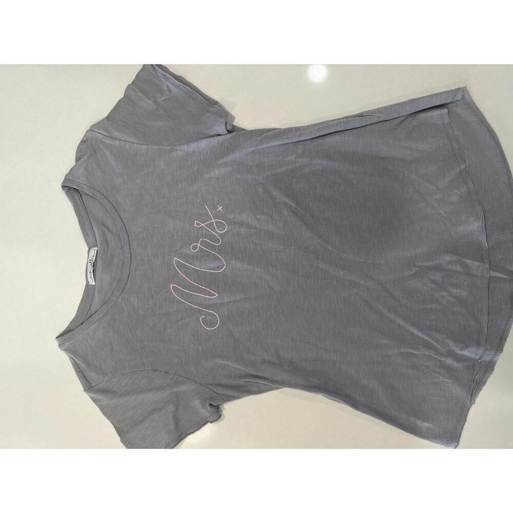 Ever Ellis Gray 'Mrs.' Embroidered Short Sleeve T-Shirt - Picture 1 of 3